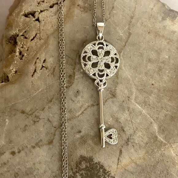 Sterling Silver 925 JCM Floral Filigree Diamond Heart Key Pendant Necklace 18" - Picture 8 of 16